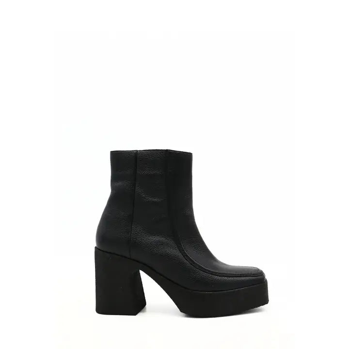 Ankle Boots in Black Leather Women Shoes