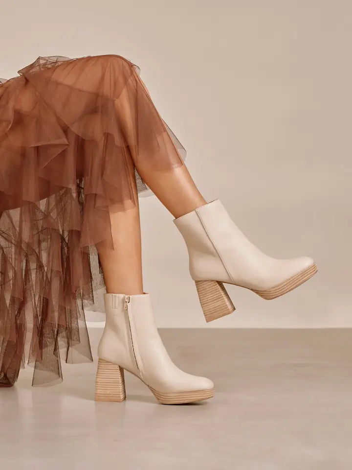 Leather high heels, short style