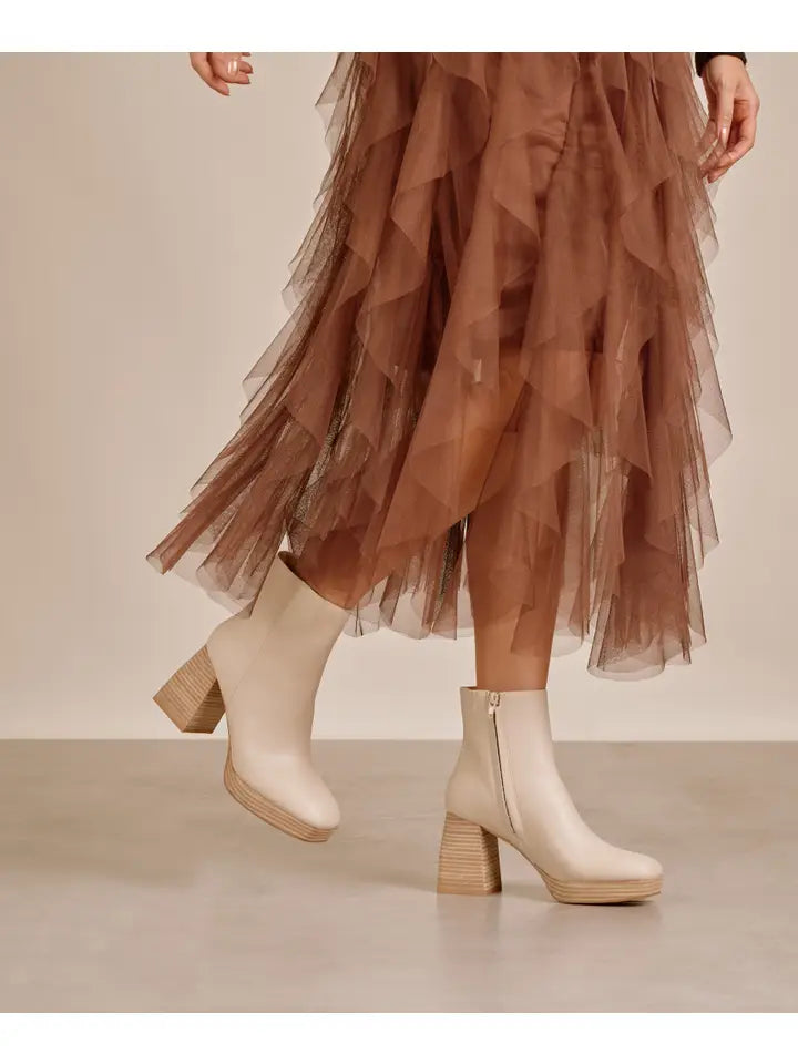 Leather high heels, short style