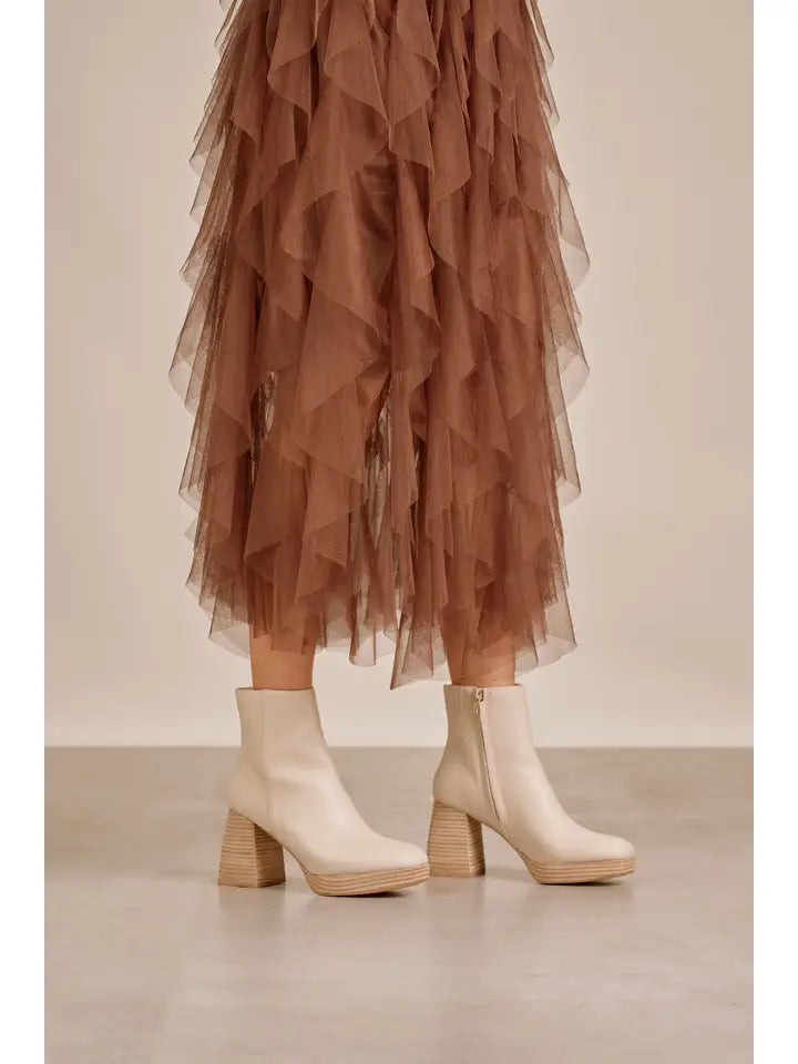 Leather high heels, short style