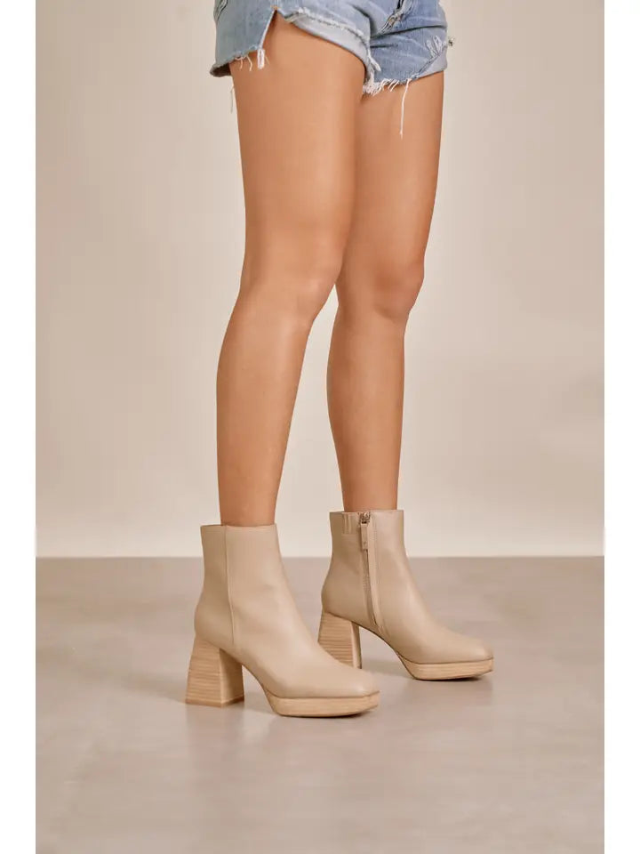 Leather high heels, short style